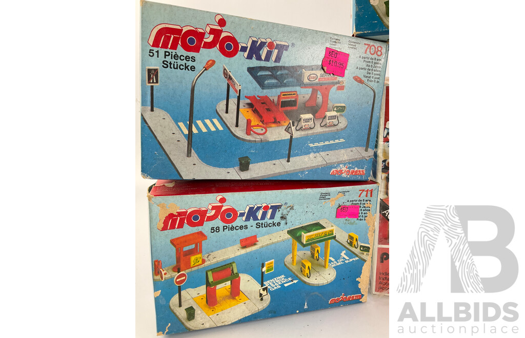 Vintage Majorrett Majo-kits, Self Serve Petrol Stations 708 and 711 with Playmobil System Native American Set, All in Original Packaging