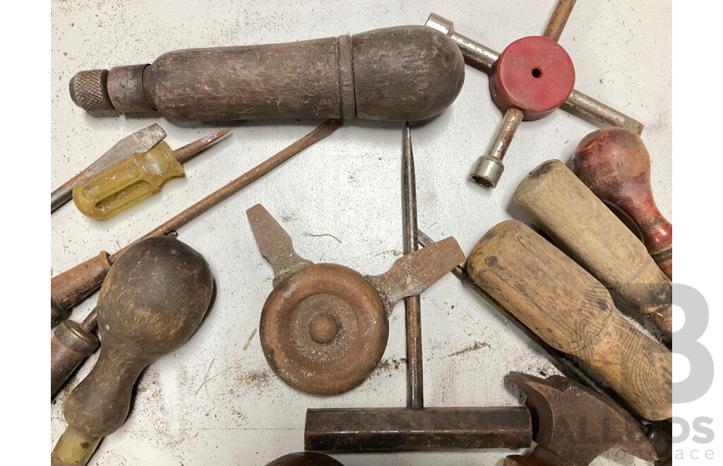 Collection of Small Antique and Vintage Turnscrews/Screwdrivers and Spanners Including Jenbro and James Howarth