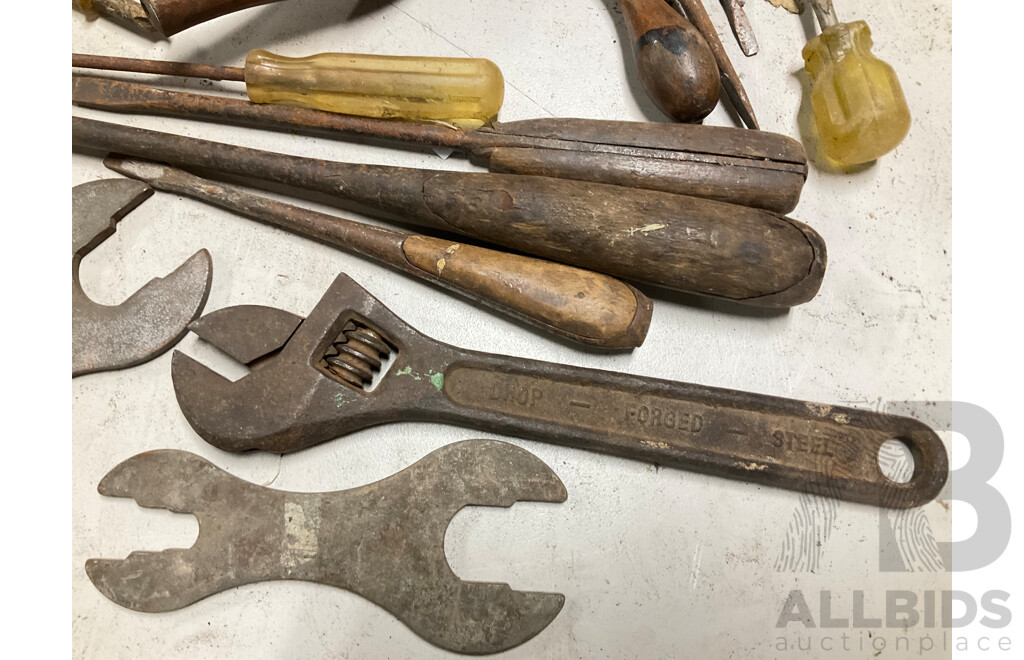 Collection of Small Antique and Vintage Turnscrews/Screwdrivers and Spanners Including Jenbro and James Howarth