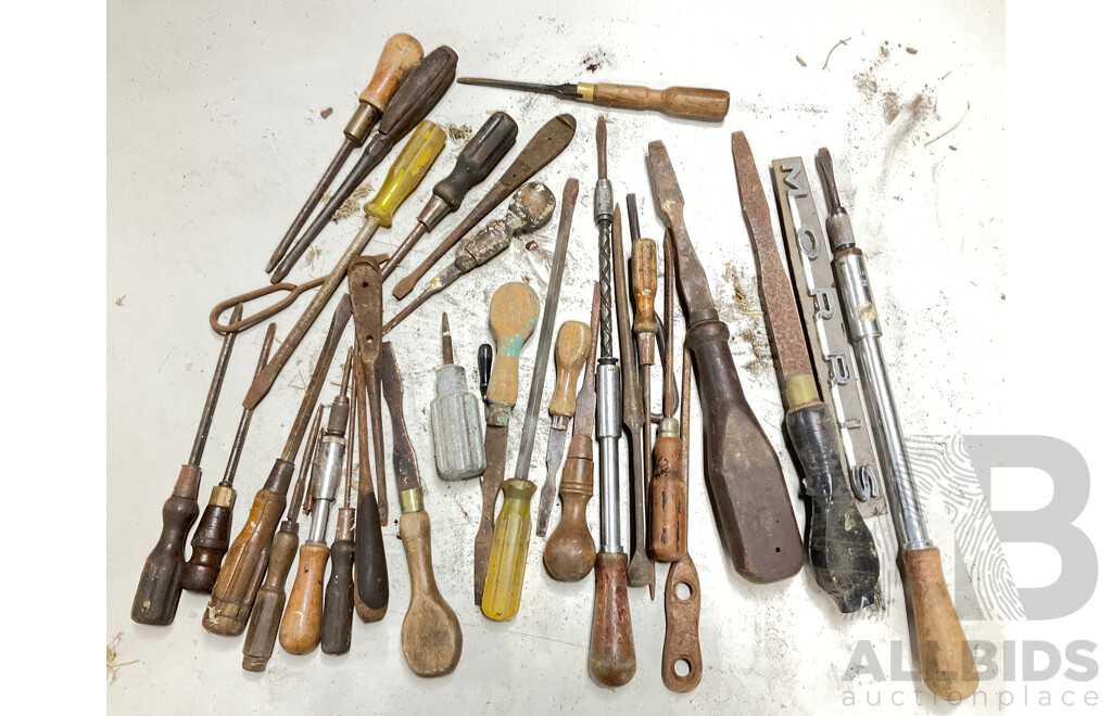 Collection of Antique and Vintage Turnscrews/Screwdrivers, Rachet Screwdrivers Including Yankee and Stanley