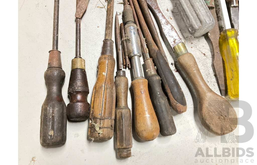 Collection of Antique and Vintage Turnscrews/Screwdrivers, Rachet Screwdrivers Including Yankee and Stanley