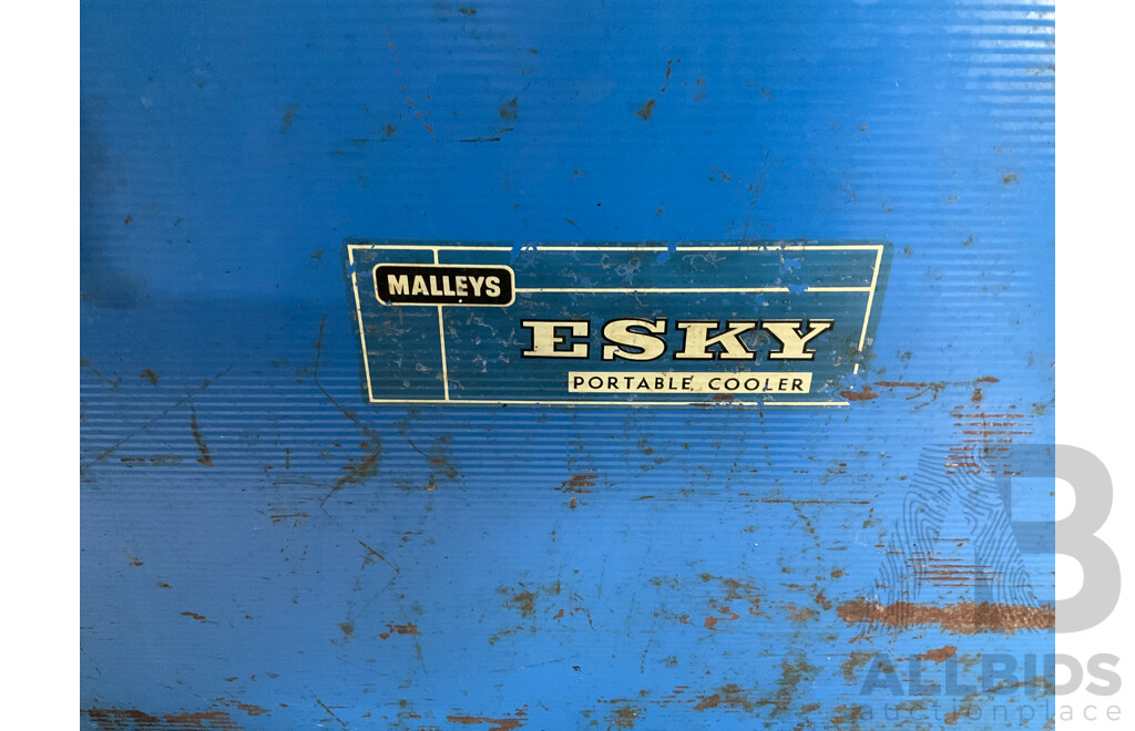 Vintage Malley's Portable Cooler