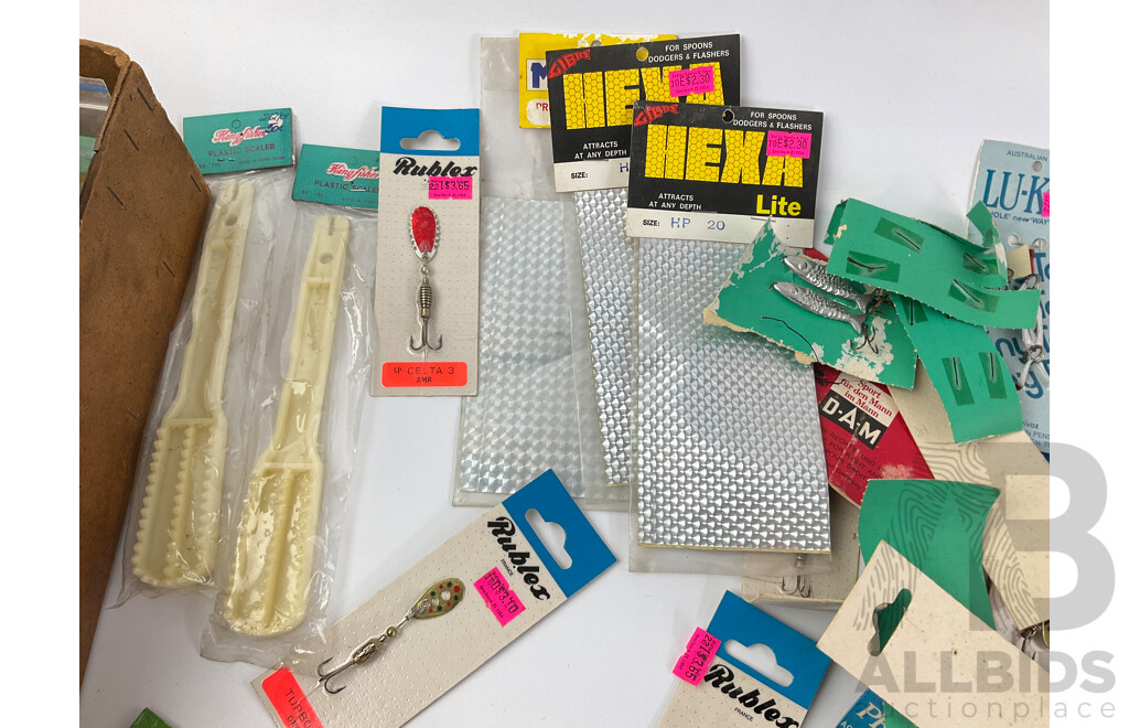 Collection of Vintage Fishing Lures, Sinkers, Swivels Including Tasmanian Devil, Rublex, Pegron, Hawk, Most in Original Packaging