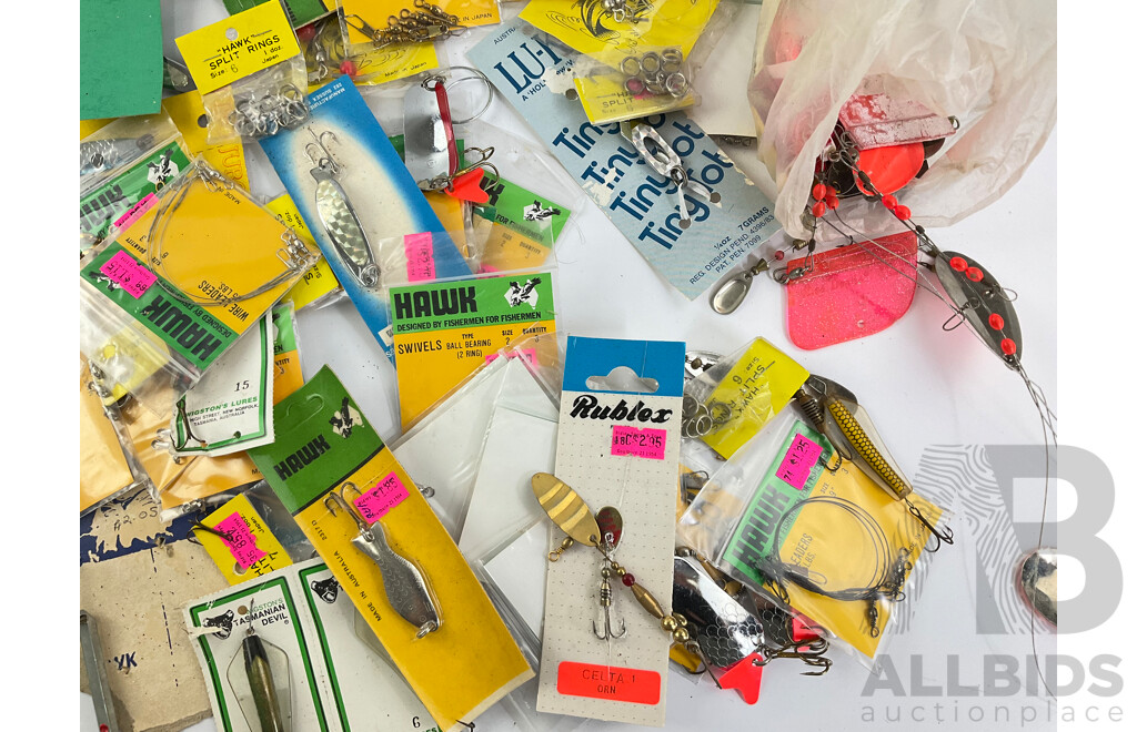 Collection of Vintage Fishing Lures, Sinkers, Swivels Including Tasmanian Devil, Rublex, Pegron, Hawk, Most in Original Packaging