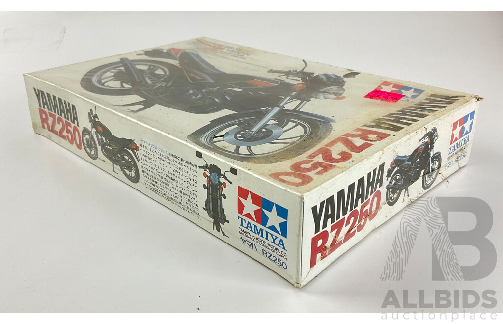 Vintage Tamiya 1982 Yamaha RZ 250 Model in Sealed Box - 1:12 Scale