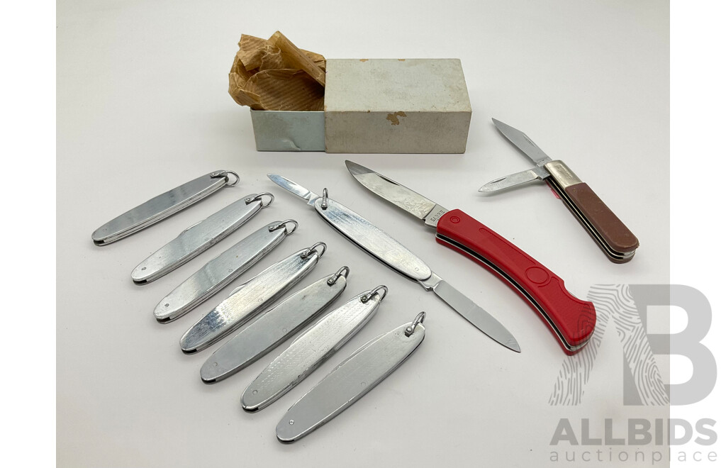 Collection of Vintage Pocket Knives Including Sabre 9211 and Barlow