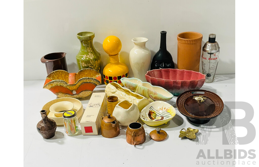 Collection of Ceramic and Other Decorative Items