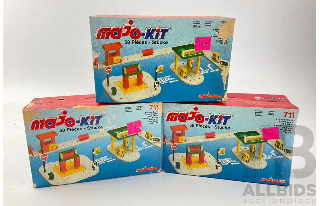 Three Vintage Majorrett Majo-kits, Self Serve Petrol Station, 58 Peice (711) in Sealed Boxes