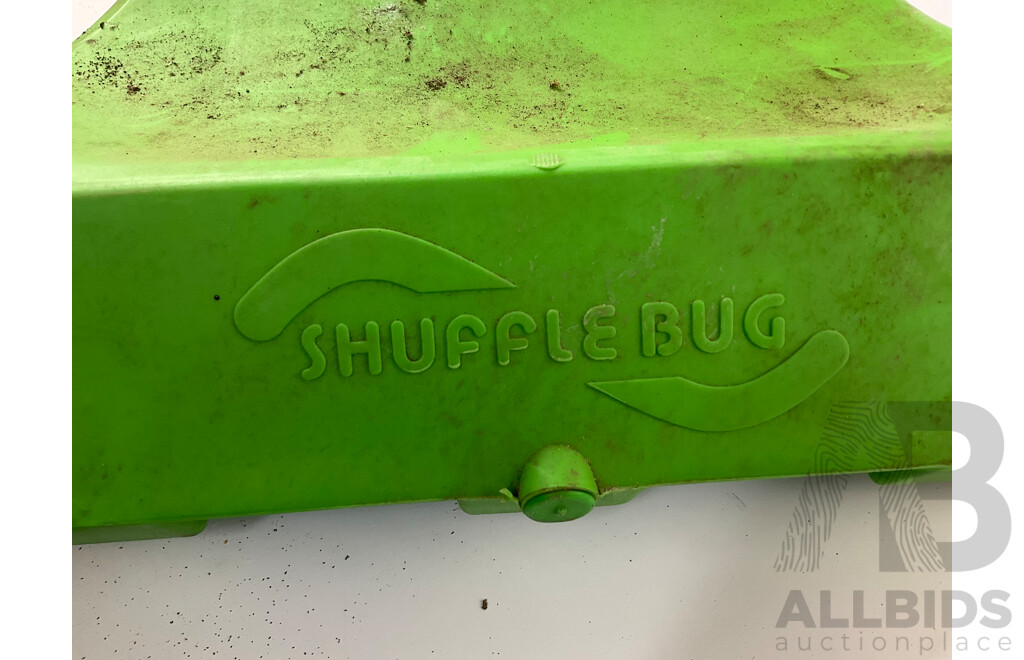 Vintage Shuffle Bug Knee Skate Board