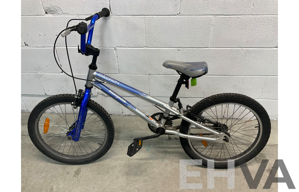 MONGOOSE Micron BMX Bike (44cm Frame)