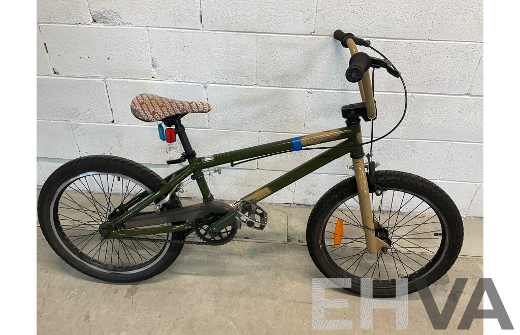 MONGOOSE Program BMX Bike Camo (49cm Frame)