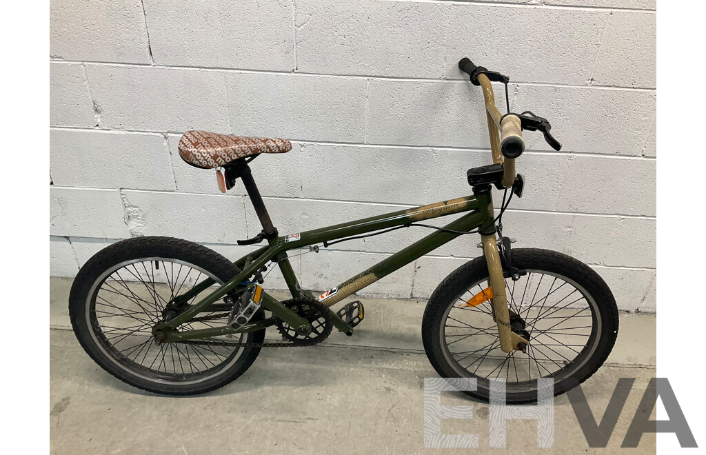 MONGOOSE Program BMX Bike Camo (49cm Frame)