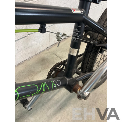 MONGOOSE Program 20 BMX Bike Black & Green (48cm Frame)