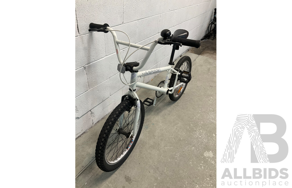 FREE AGENT Maverick BMX Bike White (49cm Frame)