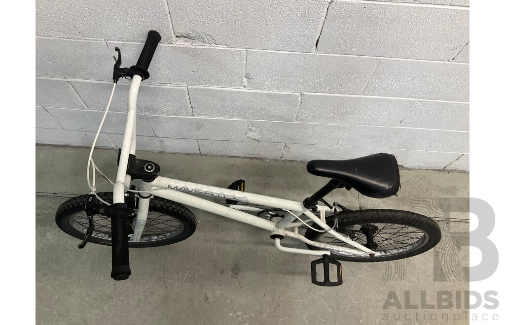 FREE AGENT Maverick BMX Bike White (49cm Frame)