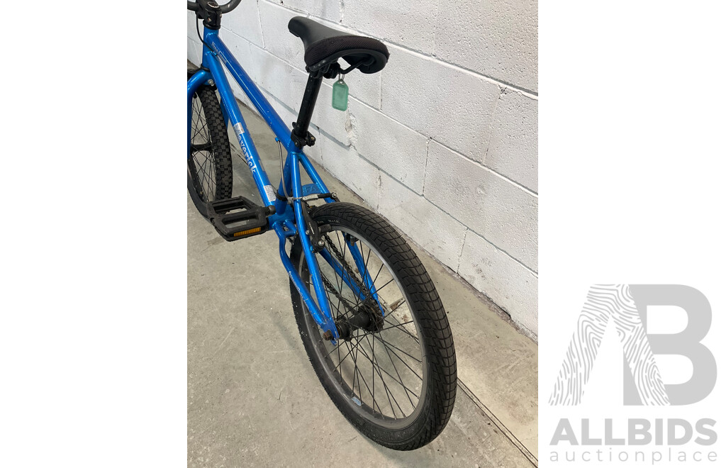 FREE AGENT Maverick BMX Bike Blue (48cm Frame)