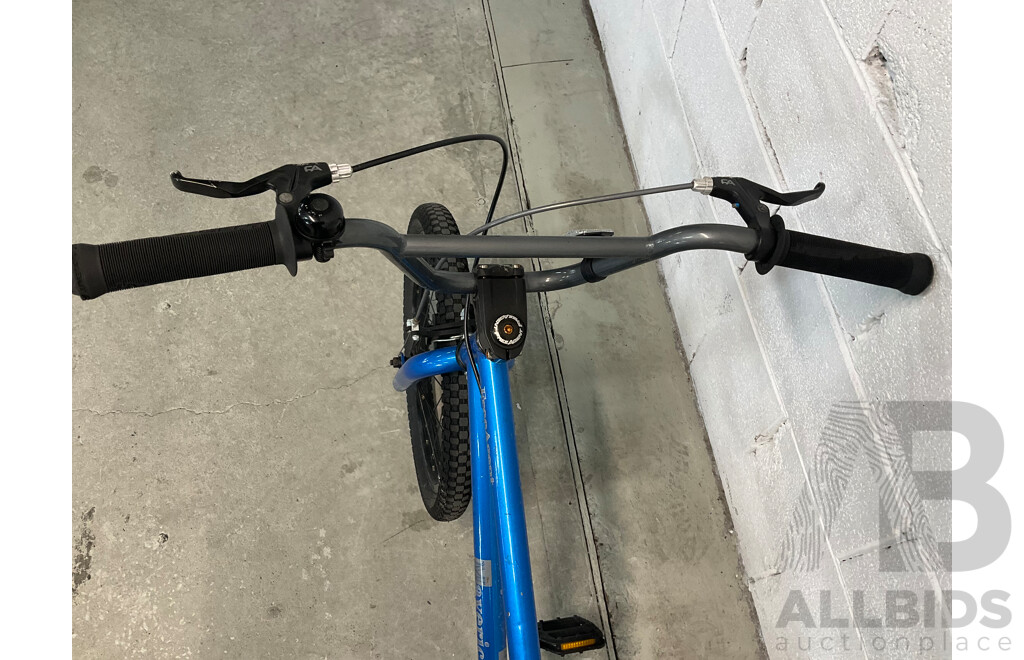 FREE AGENT Maverick BMX Bike Blue (48cm Frame)