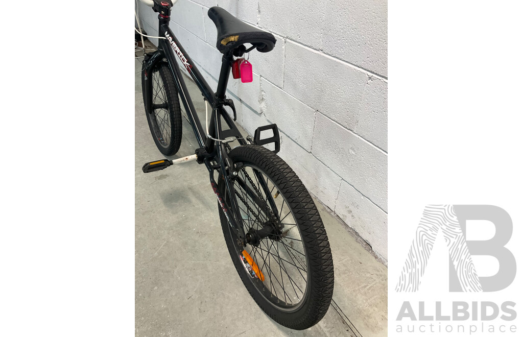 FREE AGENT Maverick BMX Bike Black (49cm Frame)