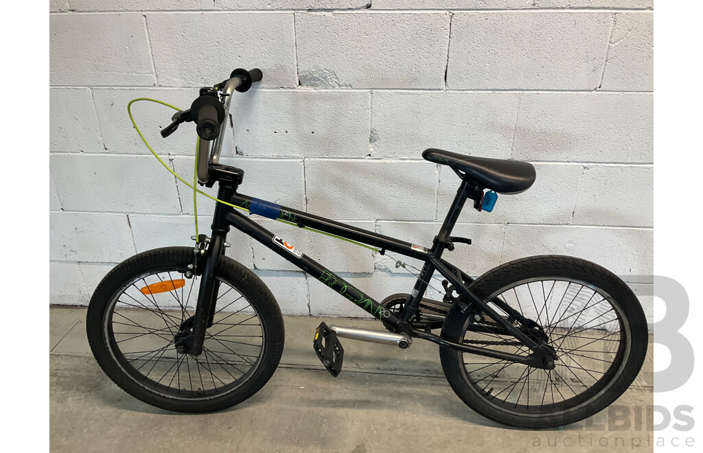 MONGOOSE Program 20 BMX Bike Black & Green (49cm Frame)