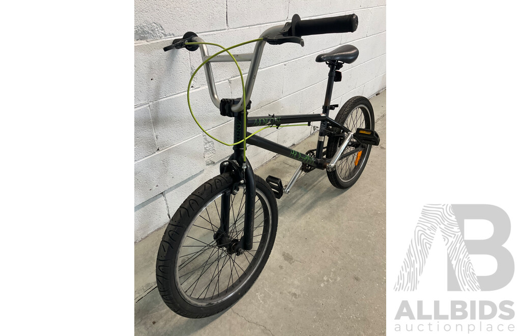 MONGOOSE Program 20 BMX Bike Black & Green (49cm Frame)