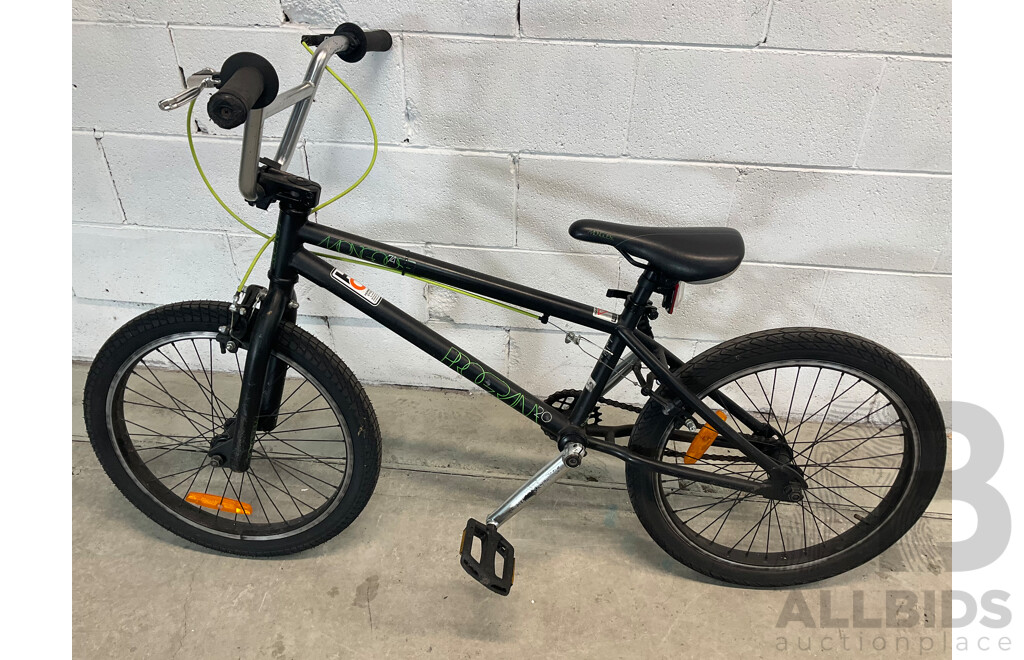 MONGOOSE Program 20 BMX Bike Black & Green (49cm Frame)