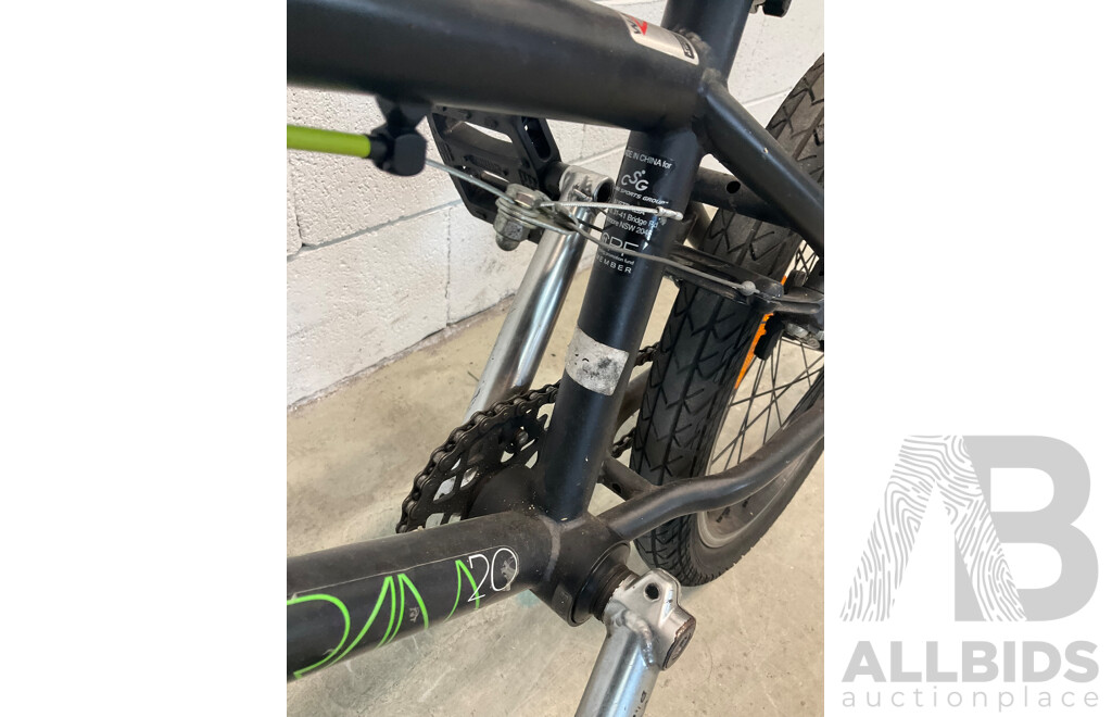 MONGOOSE Program 20 BMX Bike Black & Green (49cm Frame)