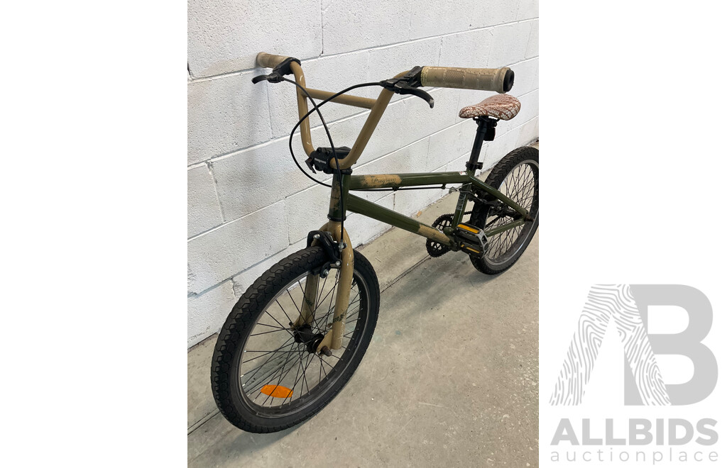 MONGOOSE Program BMX Bike Camo (49cm Frame)