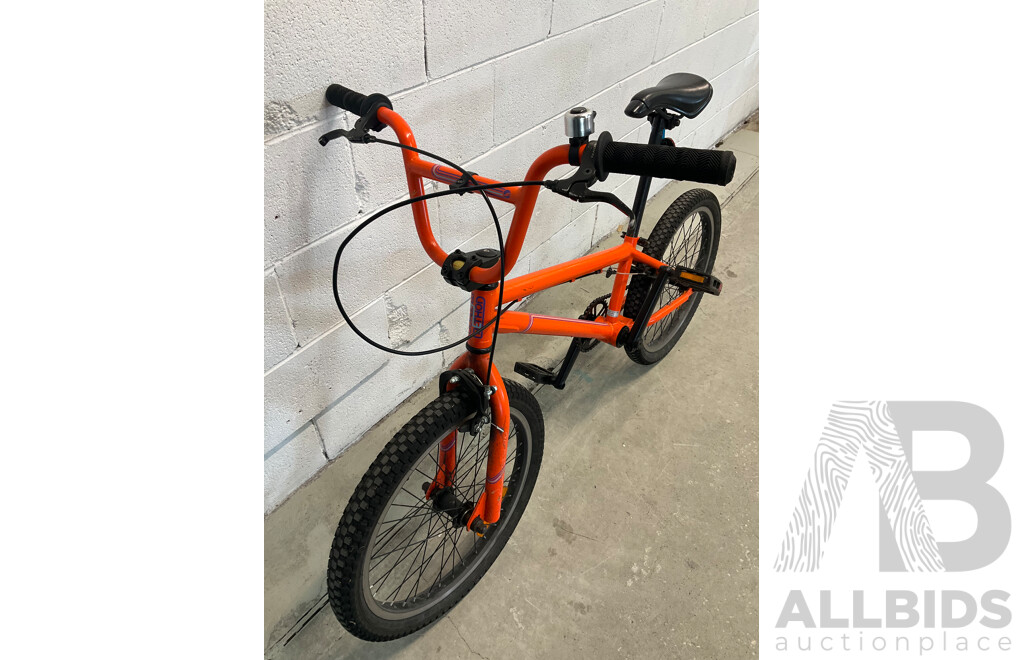 GIANT Method 03 BMX Bike (47cm Frame)