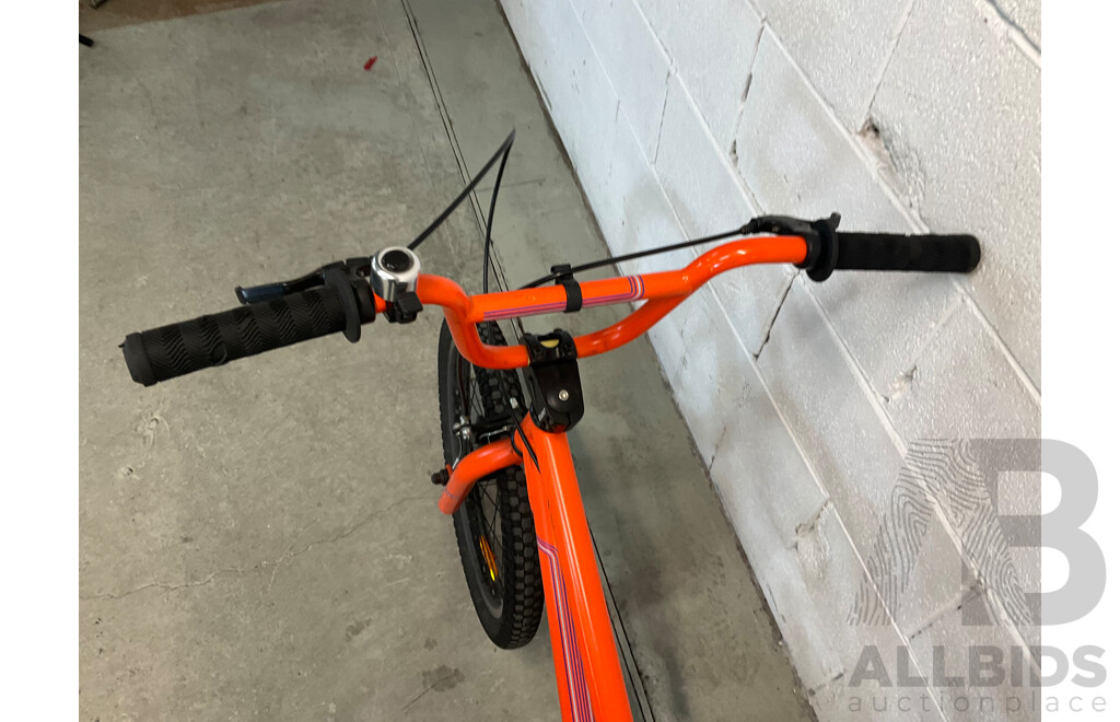 GIANT Method 03 BMX Bike (47cm Frame)