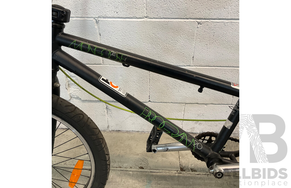 MONGOOSE Program 20 BMX Bike Black & Green (48cm Frame)