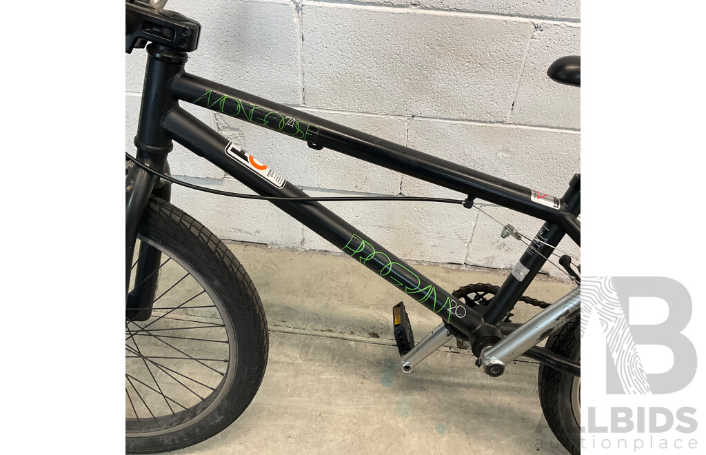 MONGOOSE Program 20 BMX Bike Black & Green (48cm Frame)