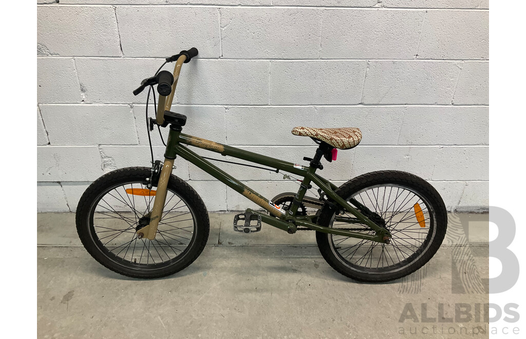 MONGOOSE Program BMX Bike Camo (49cm Frame)