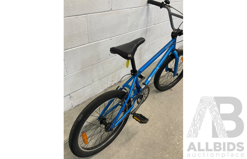 FREE AGENT Maverick BMX Bike Blue (48cm Frame)