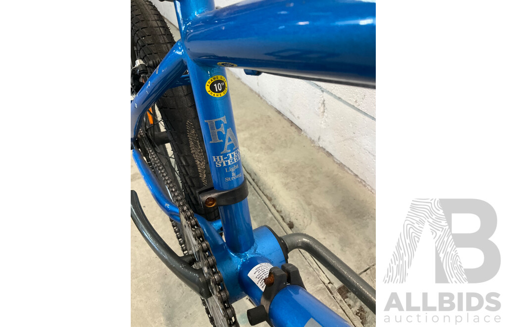 FREE AGENT Maverick BMX Bike Blue (48cm Frame)