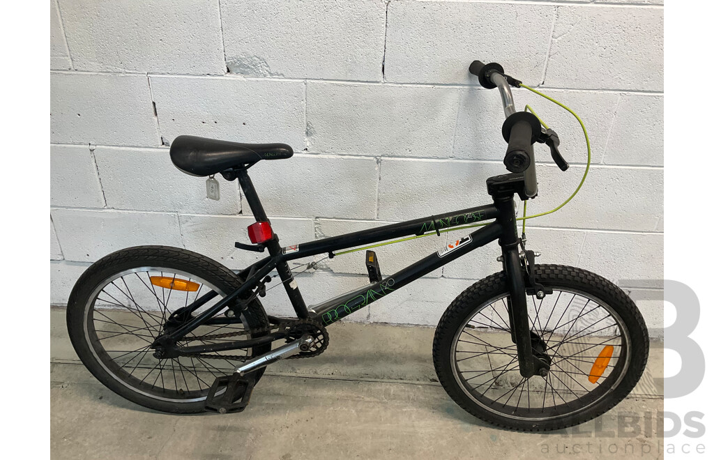 MONGOOSE Program 20 BMX Bike Black & Green (49cm Frame)