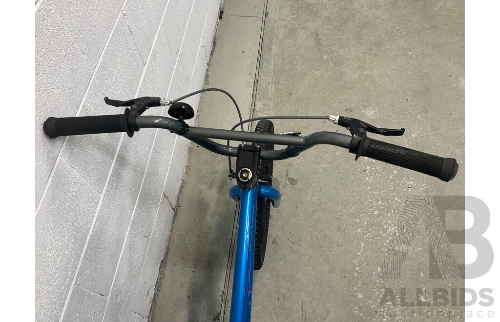 FREE AGENT Maverick BMX Bike Blue (48cm Frame)