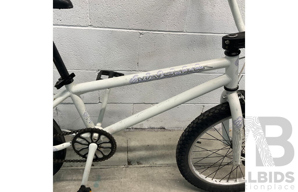 FREE AGENT Maverick BMX Bike White (49cm Frame)