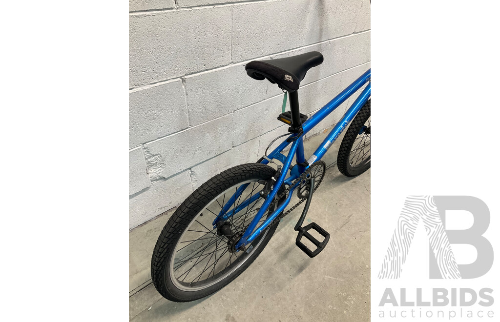 FREE AGENT Maverick BMX Bike Blue (48cm Frame)