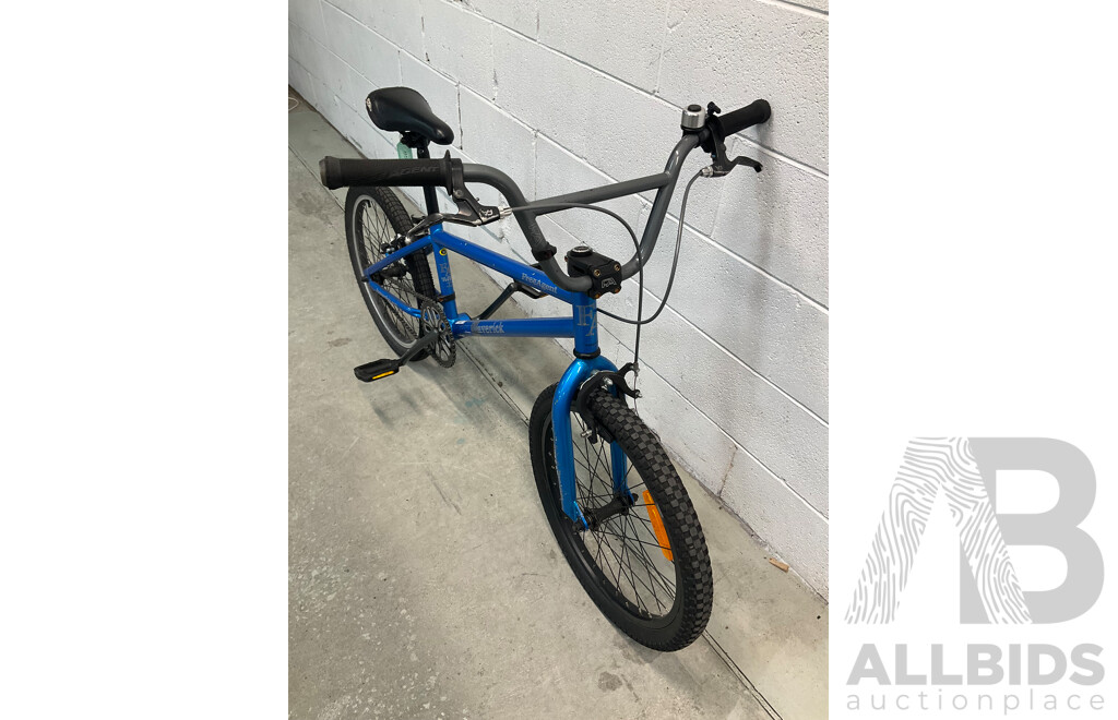 FREE AGENT Maverick BMX Bike Blue (48cm Frame)