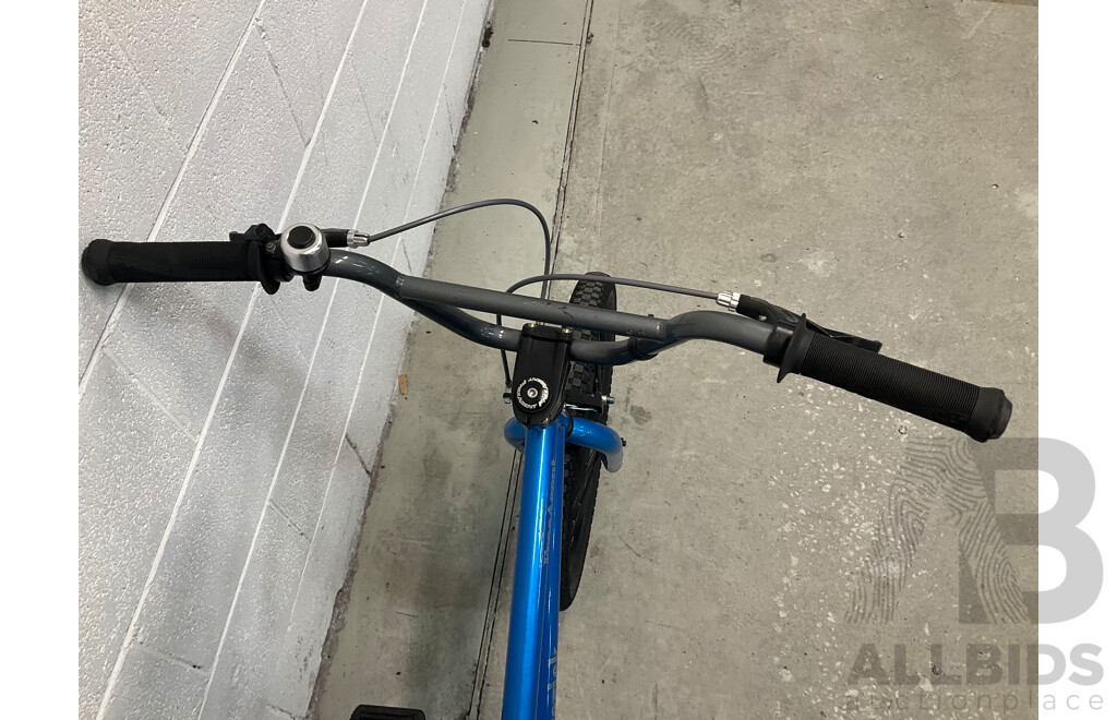 FREE AGENT Maverick BMX Bike Blue (48cm Frame)