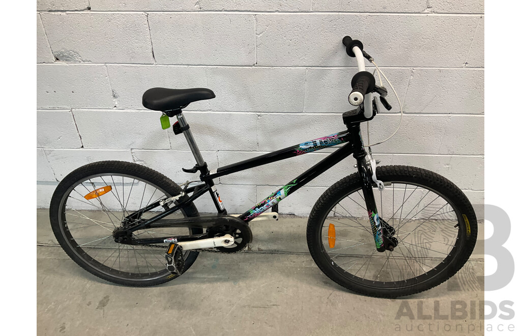 GT Bikes Mach 1 BMX Bike (52cm Frame)