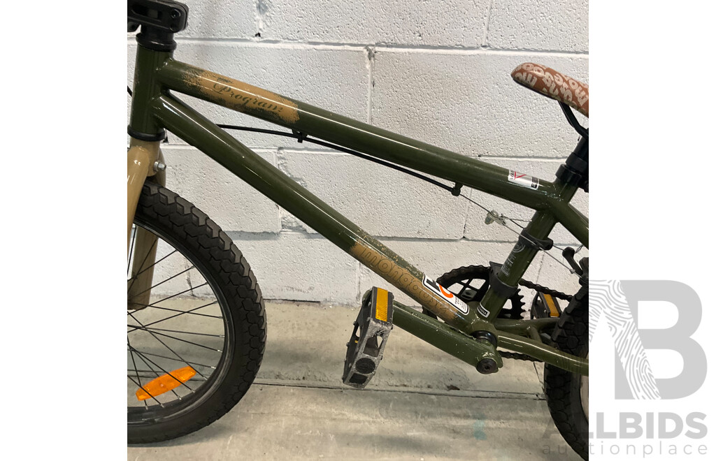 MONGOOSE Program BMX Bike Camo (49cm Frame)