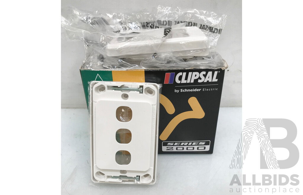 Clipsal 3 Gang Grid Plate and Surround - 12 Pieces