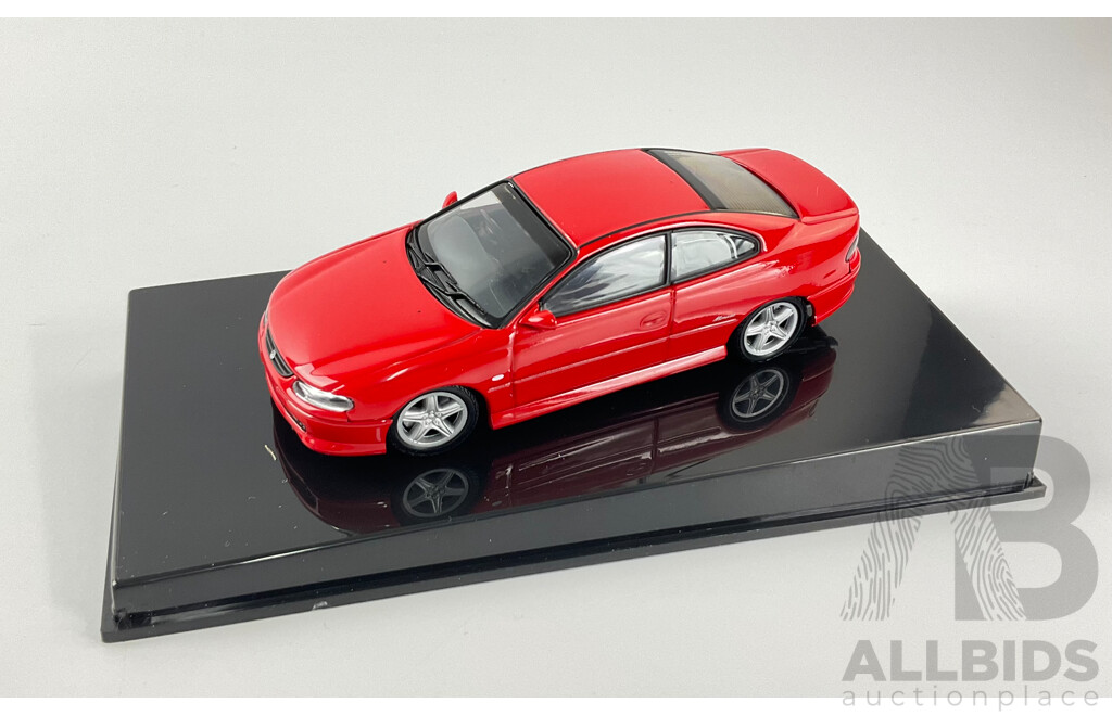 Auto Art Diecast Holden Monaro CV8 with Certificate - 1:43 Scale