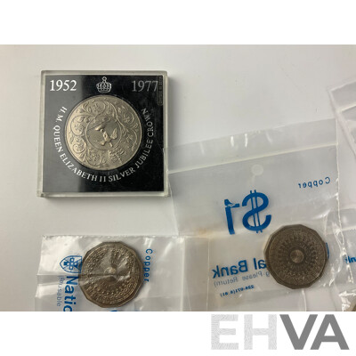 Australian Commemorative Fifty Cent Coins Including 1970captain Cook(2) 1977 Jubilee(13) 1982 Commonwealth Games(2) with UK 1977 One Crown