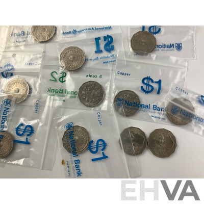 Australian Commemorative Fifty Cent Coins Including 1970captain Cook(2) 1977 Jubilee(13) 1982 Commonwealth Games(2) with UK 1977 One Crown