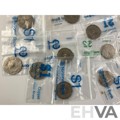 Australian Commemorative Fifty Cent Coins Including 1970captain Cook(2) 1977 Jubilee(13) 1982 Commonwealth Games(2) with UK 1977 One Crown