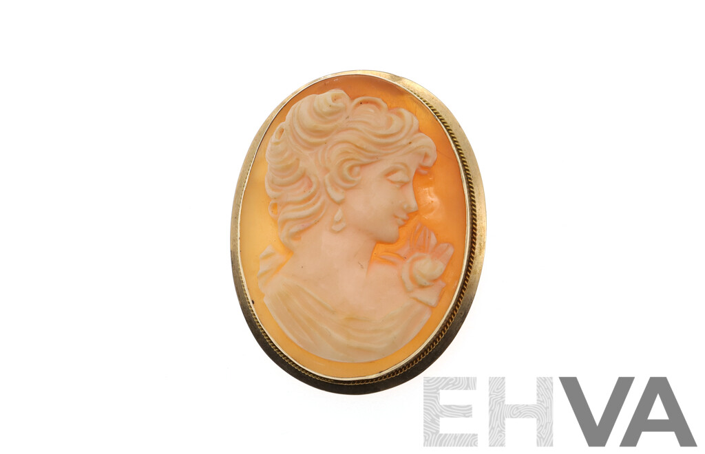 9ct Vintage Shell Cameo Pendant/brooch, Made in Italy, 39mm X 30mm, 7.26 Grams
