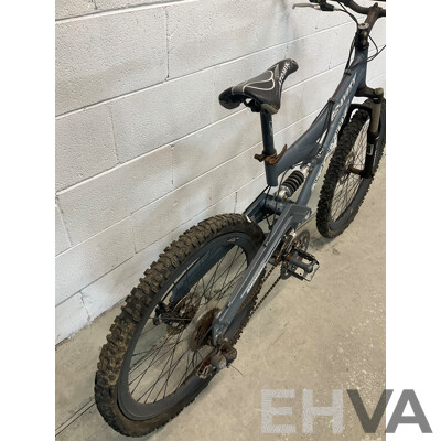ATOMIK Gravity Mountain Bike (45cm Frame)