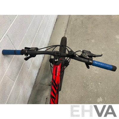 POLYGON Cascade Three Mountain Bike (Size M)